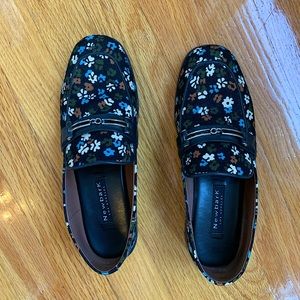 New Bark loafers with corduroy material and flower details